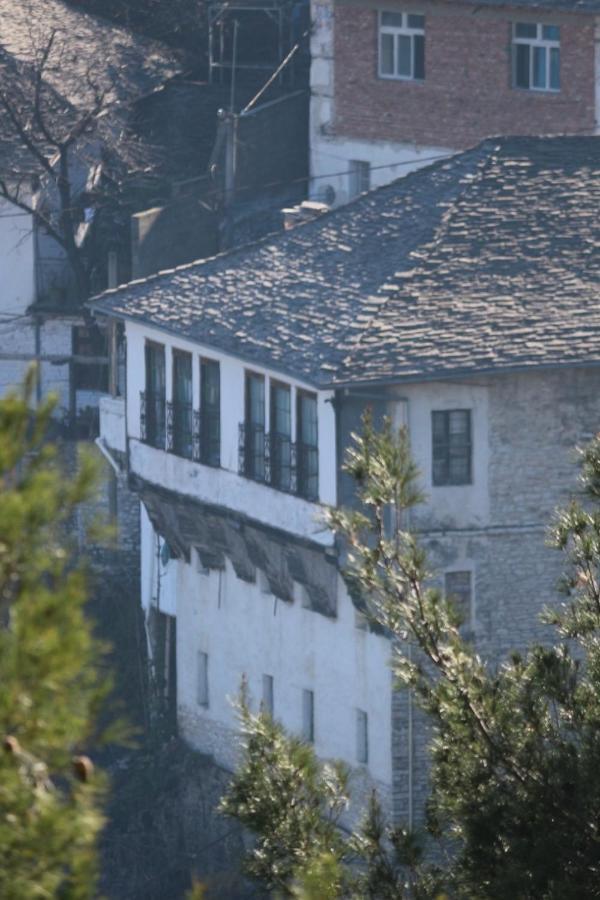Отель Braja House Гирокастра Экстерьер фото
