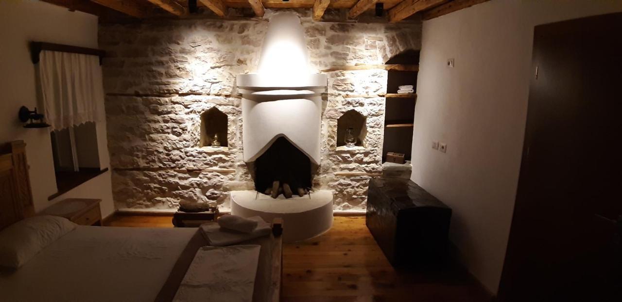 Отель Braja House Гирокастра Экстерьер фото